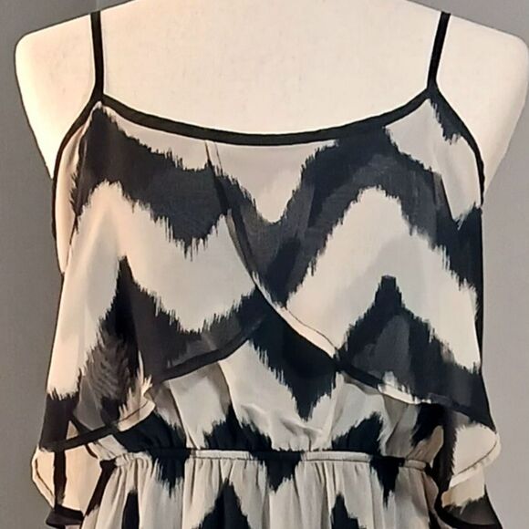 Off The Shoulder Maxi Dress Chevron Stripe Sheer Ruffled Lined Tan Black Size M - Picture 3 of 10